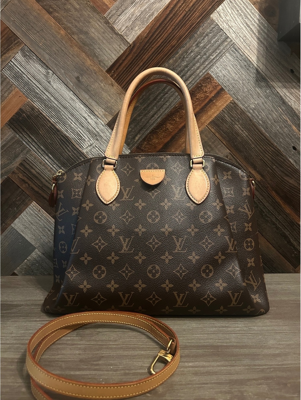 Louis Vuitton Monogram Rivoli Handag